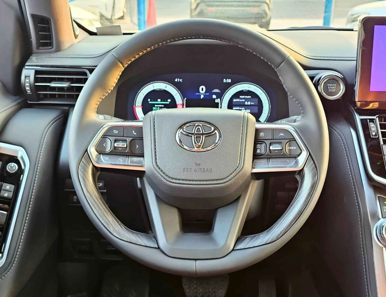 تويوتا لاند كروزر VXR TWIN TURBO EXCL || OMAN SPECS | 3.5L PETROL V6 | RADAR | SOFT CLOSE DOORS | 360*CAMERA | SUNROOF