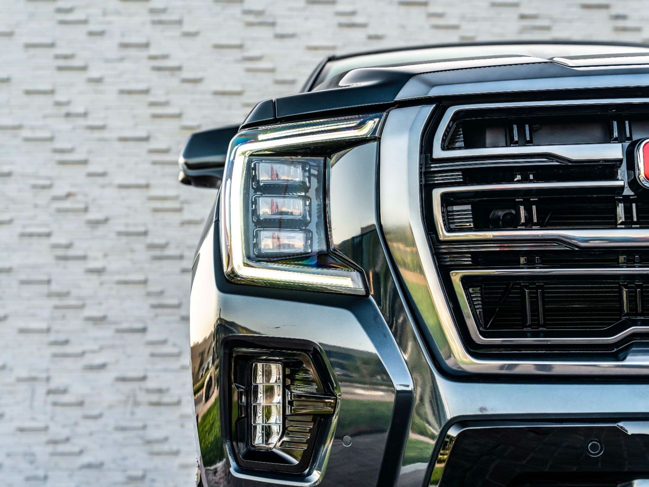 جي أم سي يوكون 5.3 V8 AT4 (AWD)