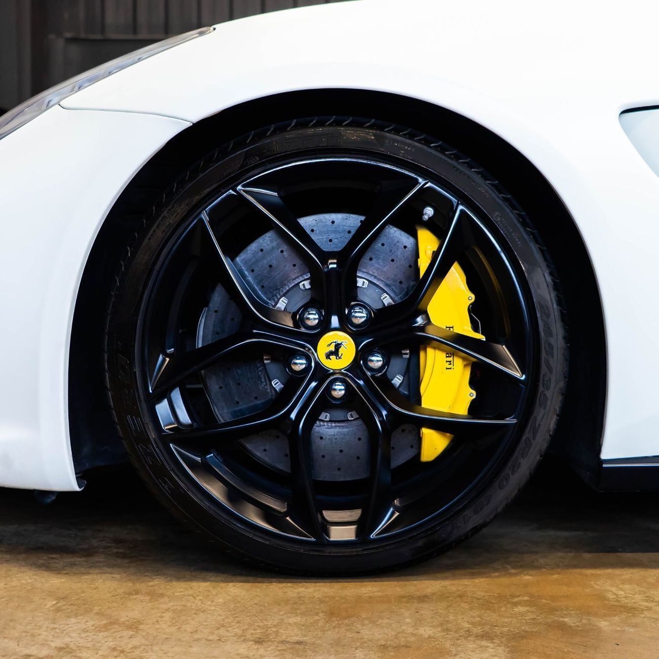 Ferrari GTC4 LUSSO AED 17,256 P.M • 0% Downpayment • Ferrari GTC4Lusso  • 1 Year Warranty