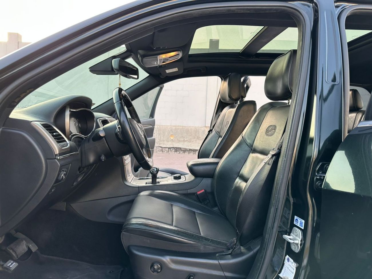 Jeep Grand Cherokee Overland 5.7L (360 HP)