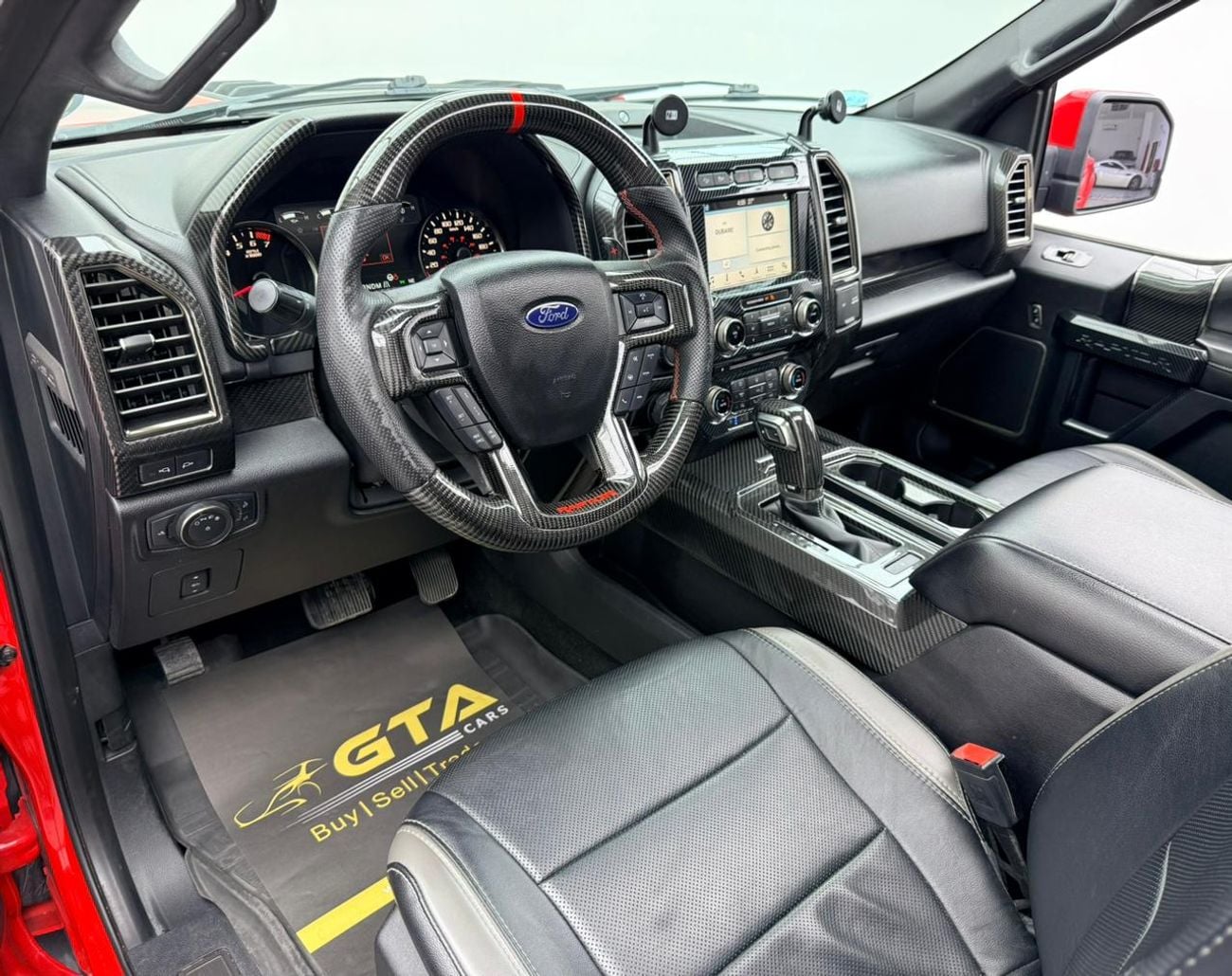 Ford F-150 2018 Ford F-150 Raptor, Full Service History, Carbon Fiber Interior, Excellent Condition, GCC