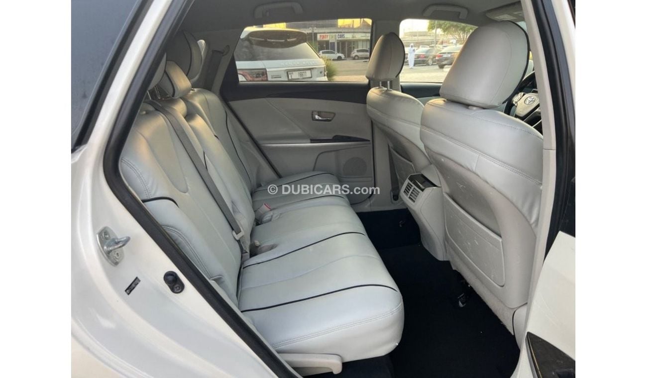 تويوتا فينزا 2015 LEATHER SEATS V4 - 2.7L AWD USA IMPORTED - FOR UAE 5%VAT & 5% DUTY APPLIES UAE PASS