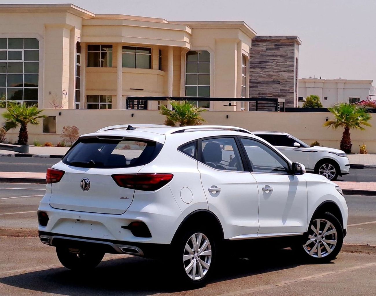 MG ZS 590/-MONTHLY l ZERO DOWN PAYMENT AVAILABLE l ACCIDENT FREE