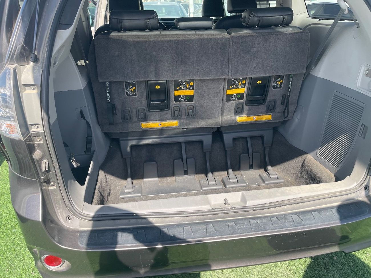 تويوتا سيينا اس اي فتحة