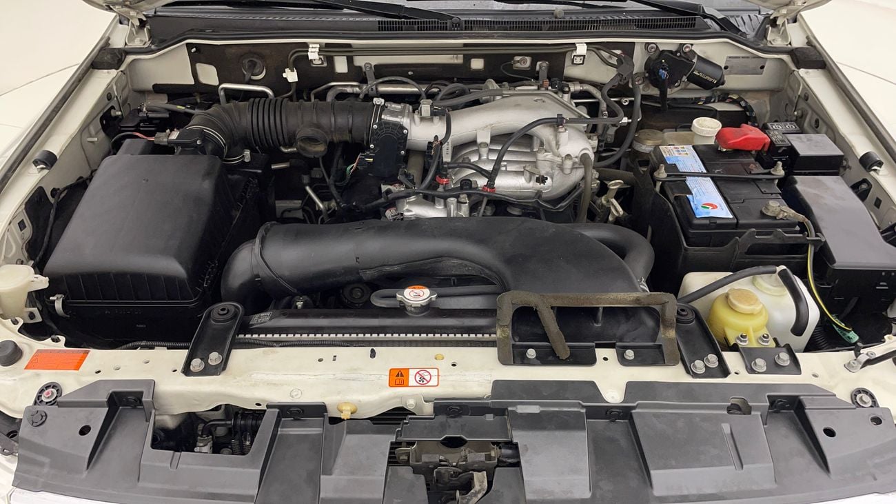 ميتسوبيشي باجيرو GLS MID 3 | بدون دفعة مقدمة | اختبار القيادة في المنزل