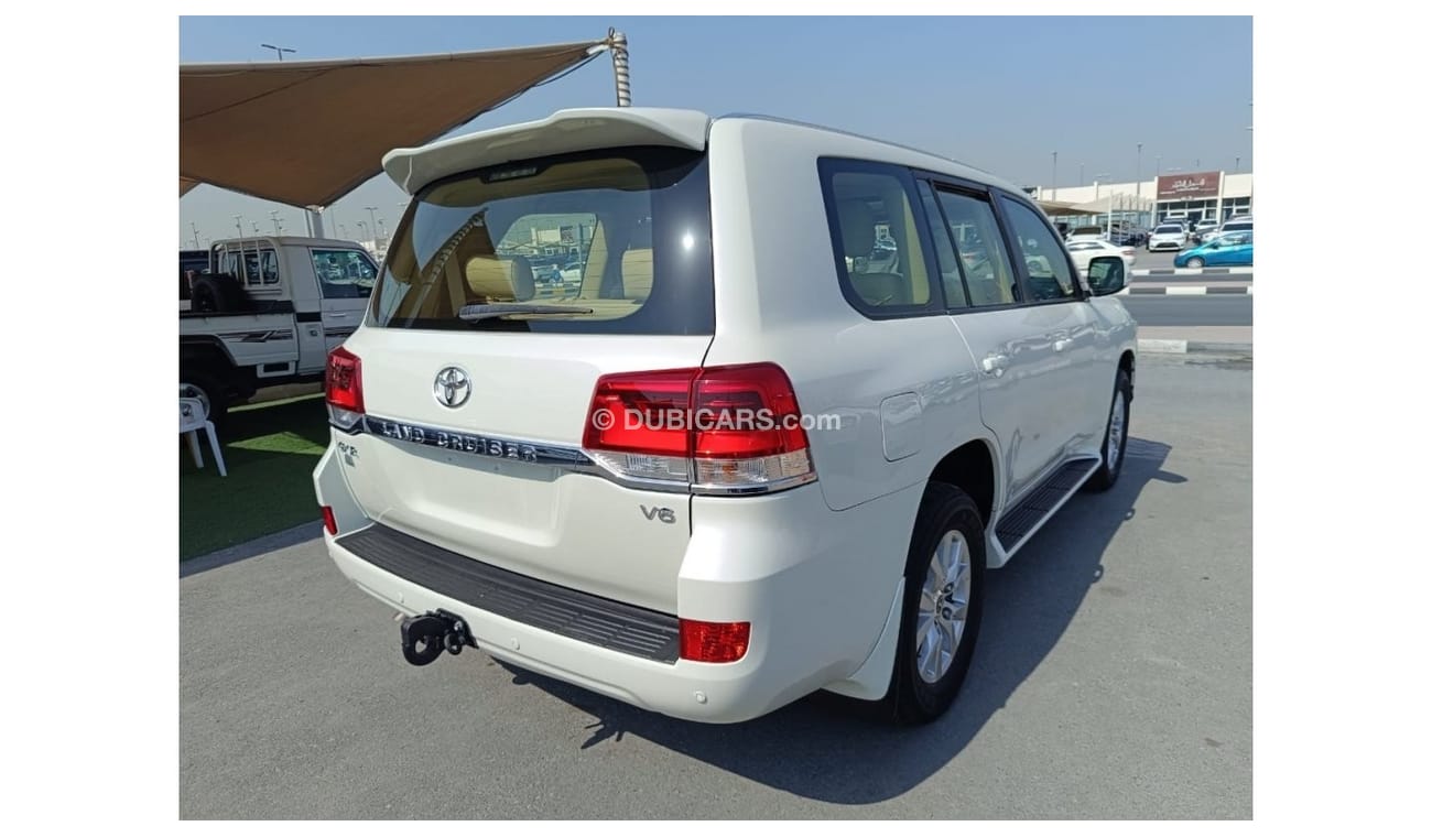 Toyota Land Cruiser GXR The car is very good, in perfect condition, looks clean from the inside and outside without any