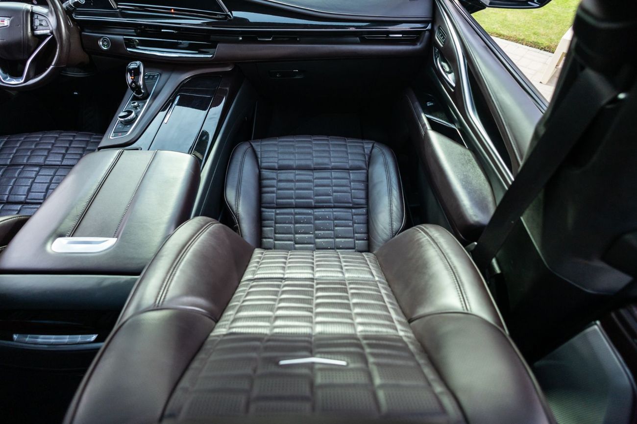 Cadillac Escalade Sport Platinum 6.2L 4WD