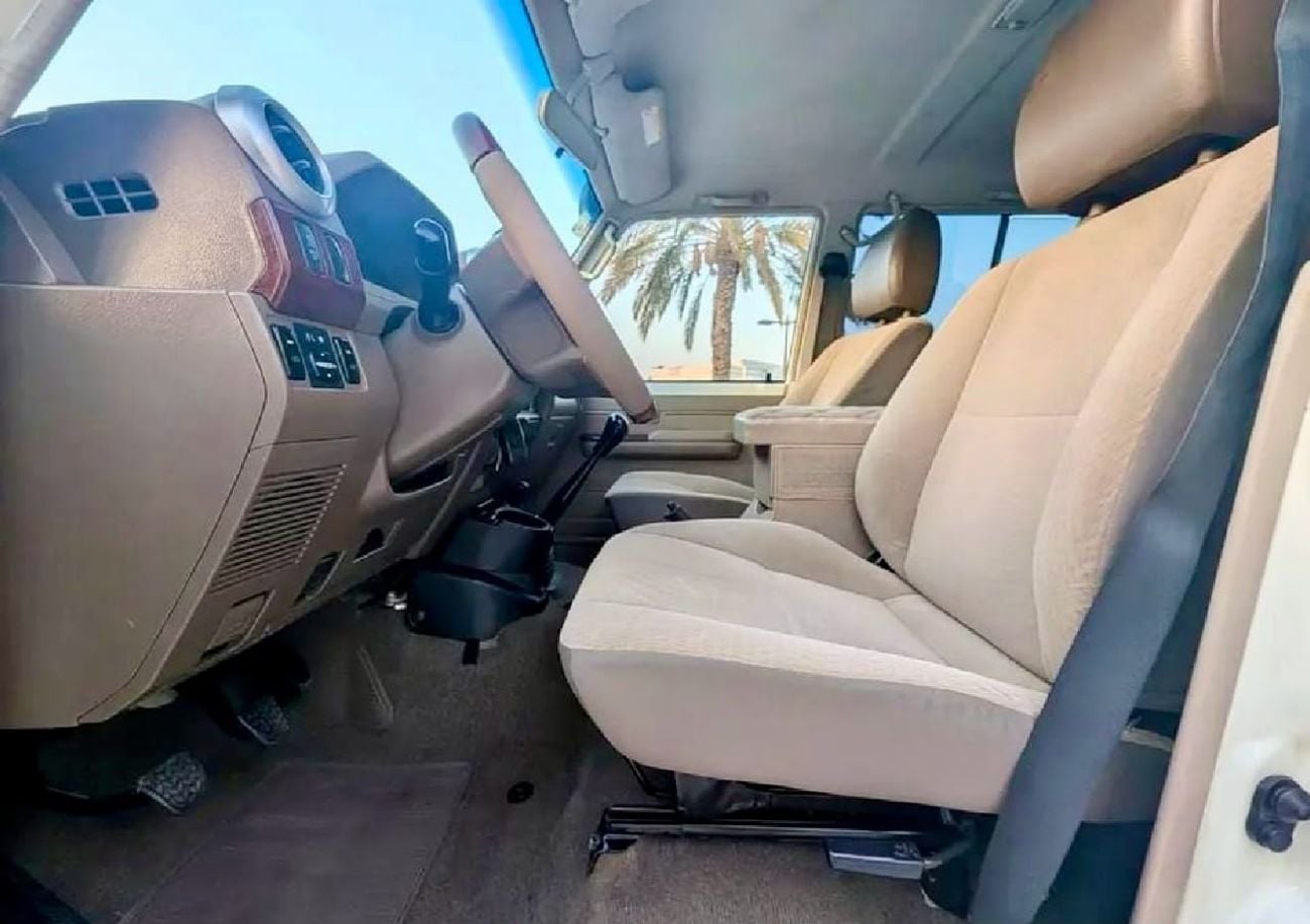 Toyota Land Cruiser 70