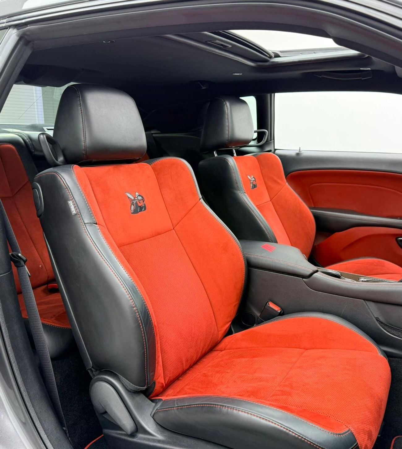 Dodge Challenger 2019 Dodge Challenger 392 SRT 8, Warranty, Carbon Fiber Package, Excellent Condition, GCC