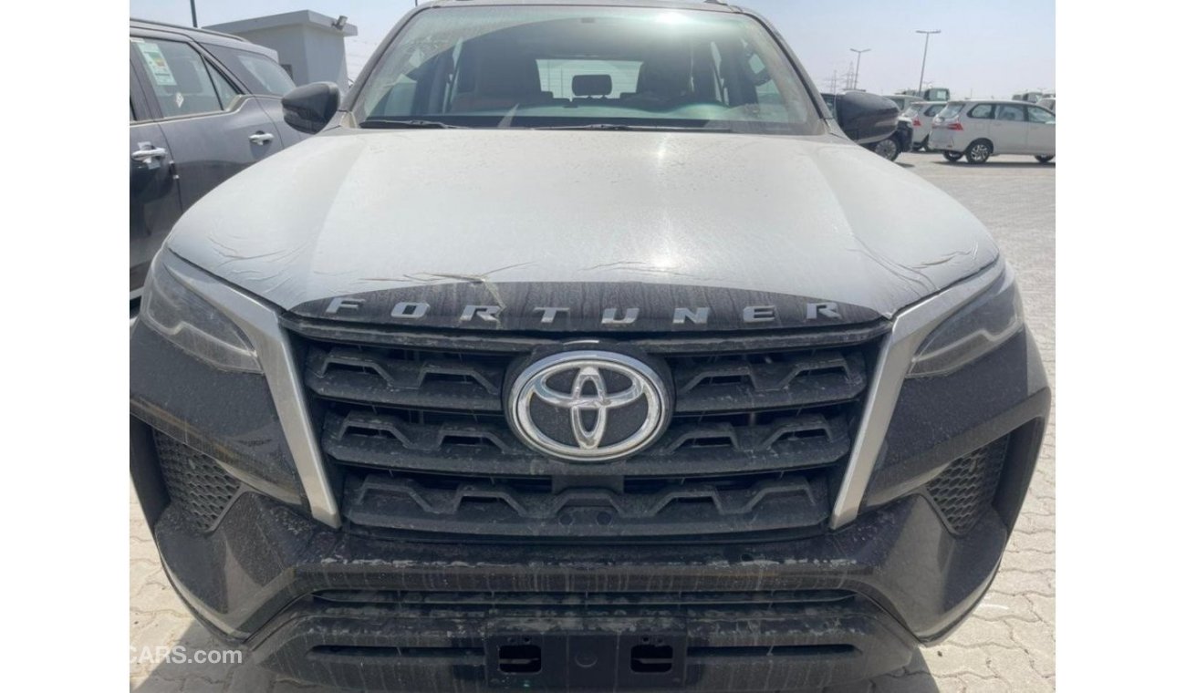 تويوتا فورتونر TOYOTA FORTUNER 2.7 AT FULL OPTION 2022