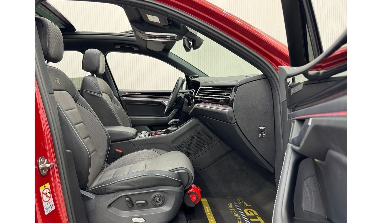 Volkswagen Touareg R-Line 3.0L 4WD 2024 Volkswagen Touareg R-Line Black Edition, 2029 VW Warranty, 2028 VW Service Pack