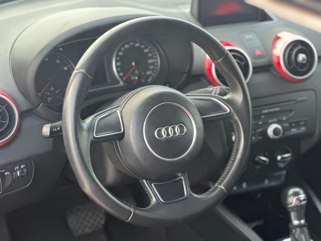 Audi A1 AMBITION S-LINE S-Line 1.4L