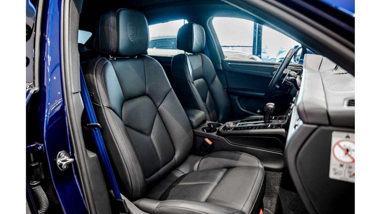 Porsche Macan 2024 Porsche Macan, 2026 Porsche Warranty, Sports Exhaust, Low KMs, GCC