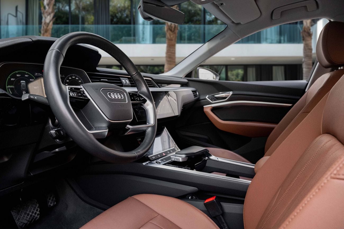 أودي اي ترون 55 ADVANCED | 2,546 P.M | 0% Downpayment | Audi Warranty!