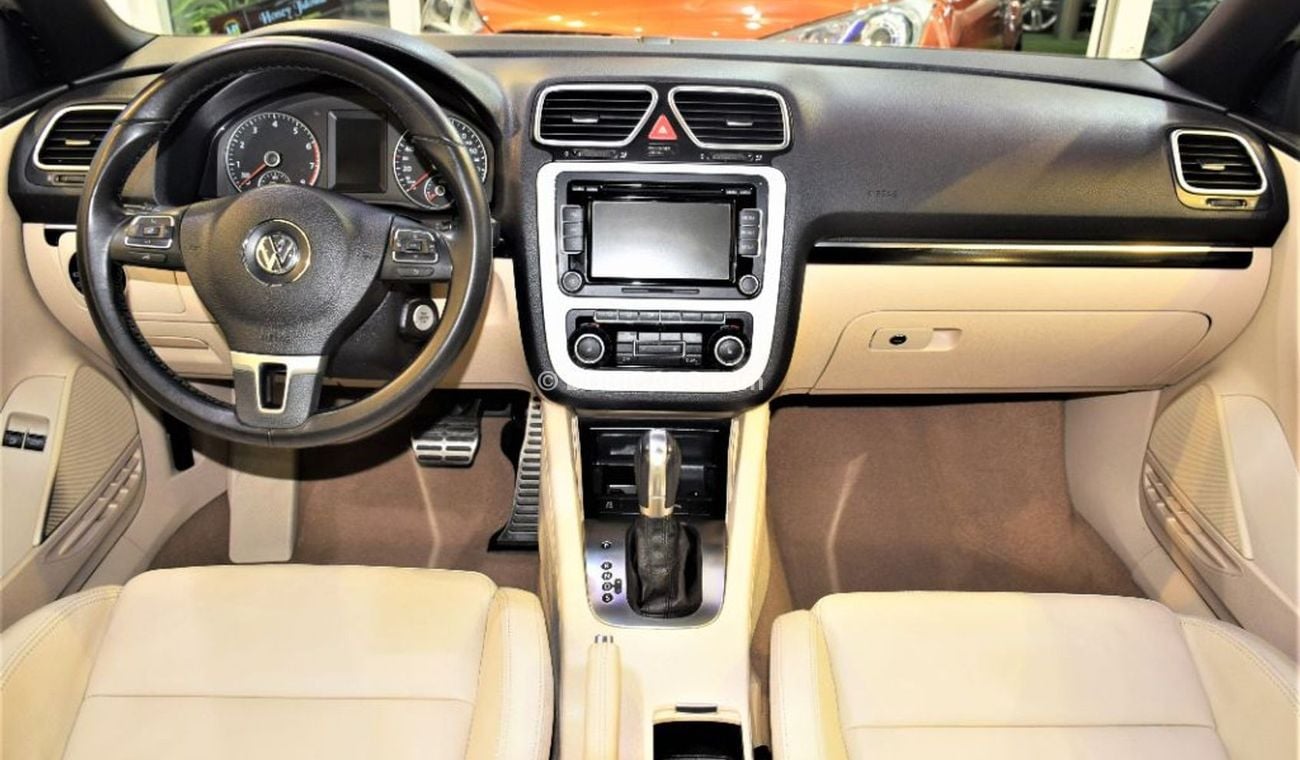 Volkswagen Eos VERY LOW MILEAGE 76000 KM! AMAZING Volkswagen EOS CONVERTIBLE 2012 Model!! in White Color! GCC Specs