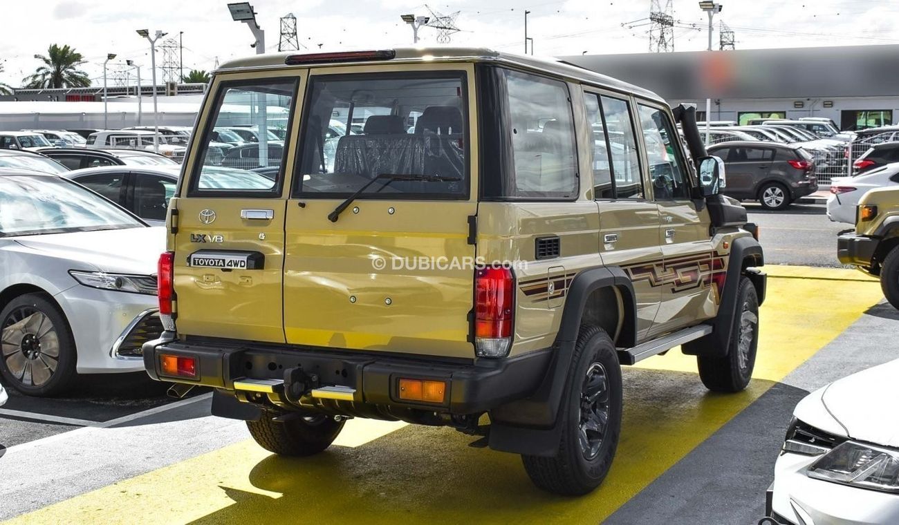 Toyota Land Cruiser 70 2024 - TOYOTA LC 76 5 DOORS HARD TOP - V8 4.5L DSL