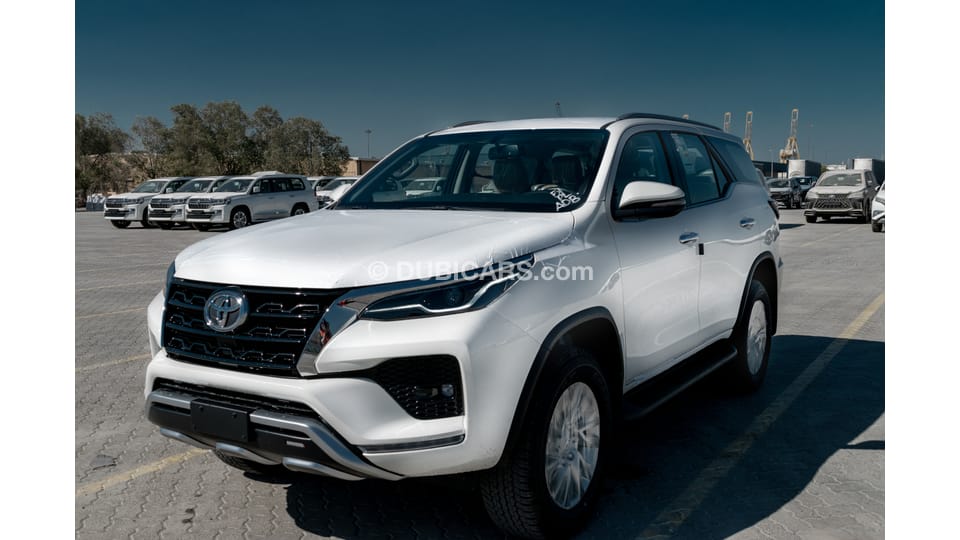 Toyota Fortuner 4.0L VXR 2021 for sale. White, 2021