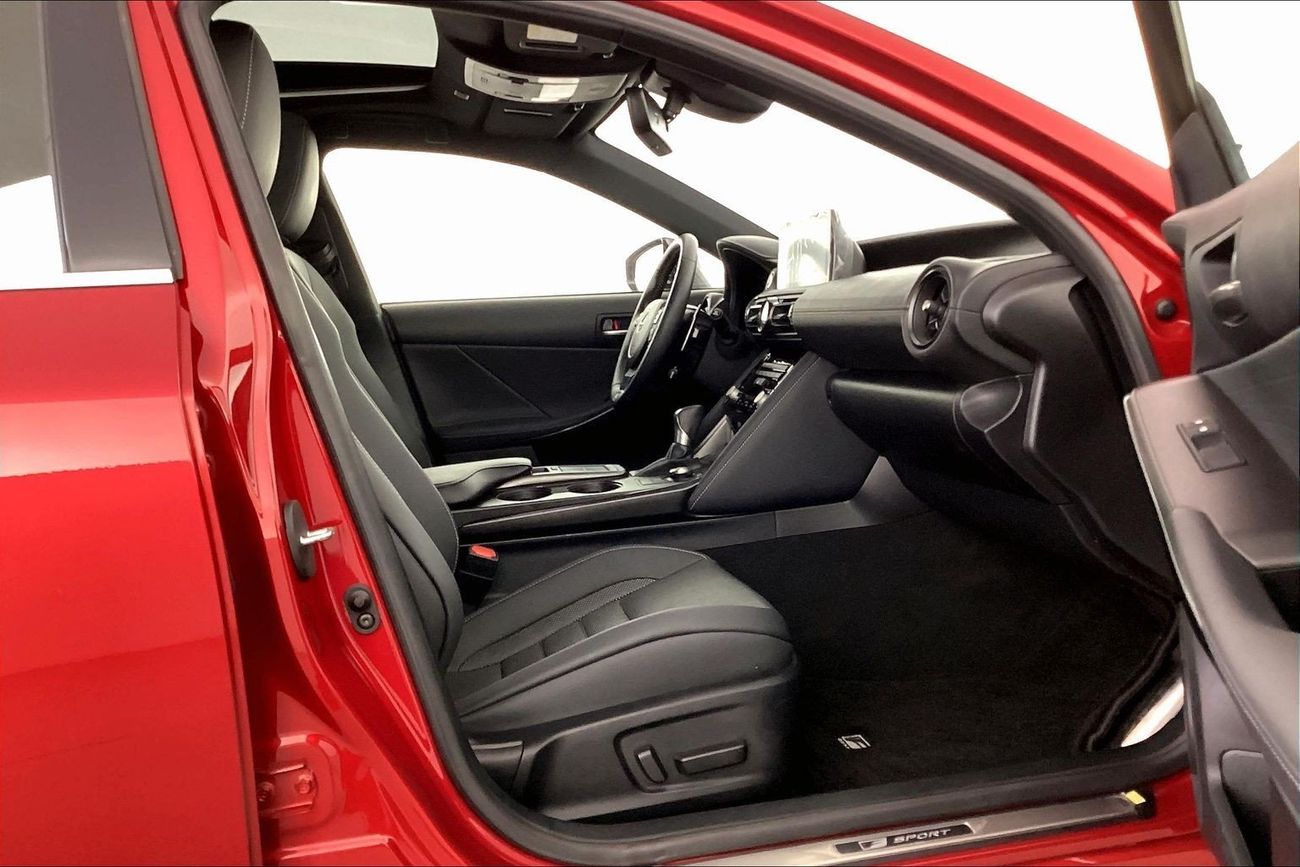 لكزس IS 350 F Sport Platinum | شامل الضمان | 0 ﺪﻔﻋﺓ ﺃﻮﻟﻯ