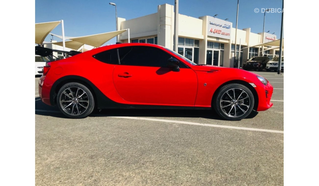 تويوتا 86 سياره نظيفه جدا بحالة الوكاله