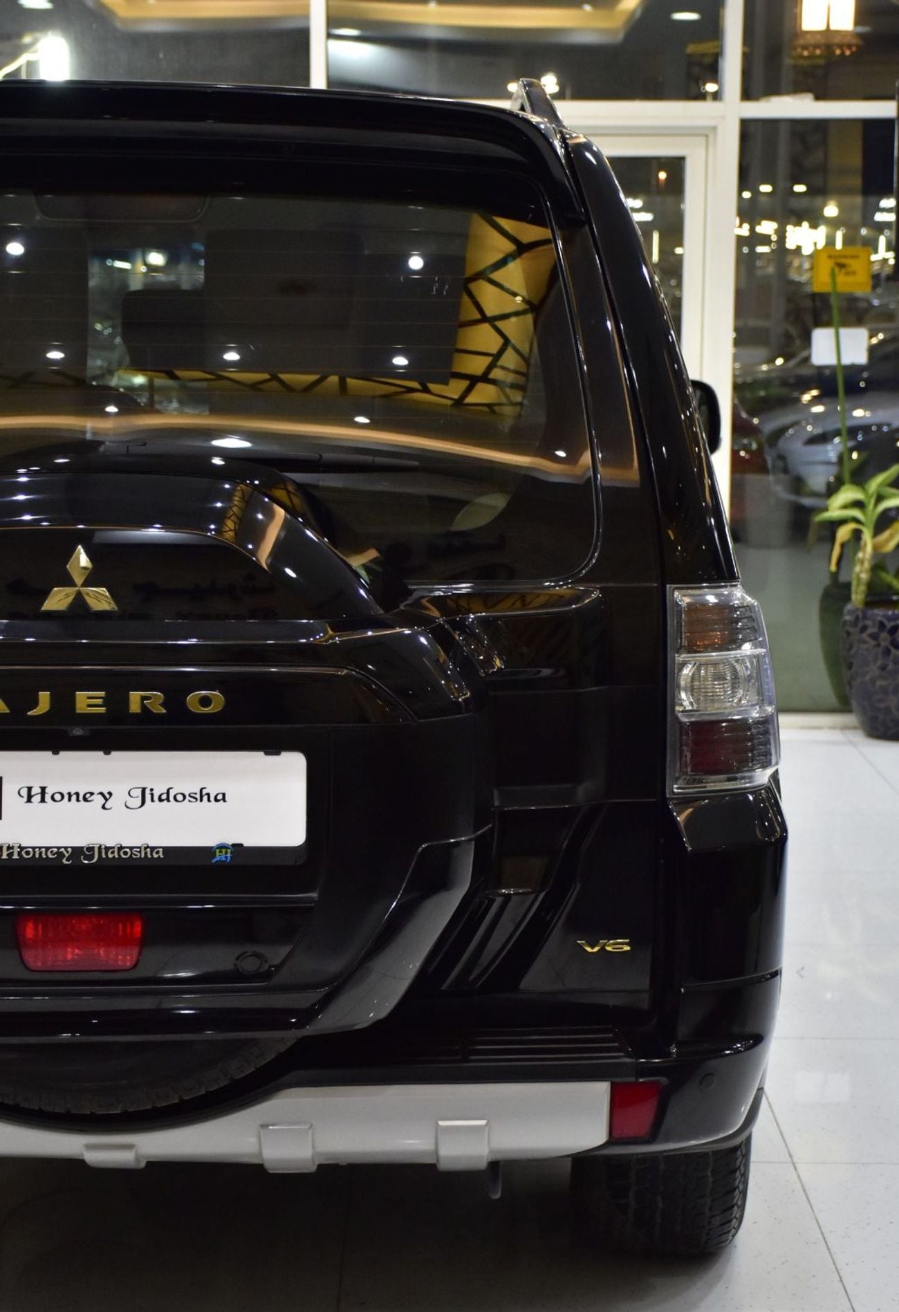 Mitsubishi Pajero GLS H/L ROCKFORD PLATINUM EXCELLENT DEAL for our Mitsubishi Pajero GLS ( 2020 Model ) in Black Color GCC Specs