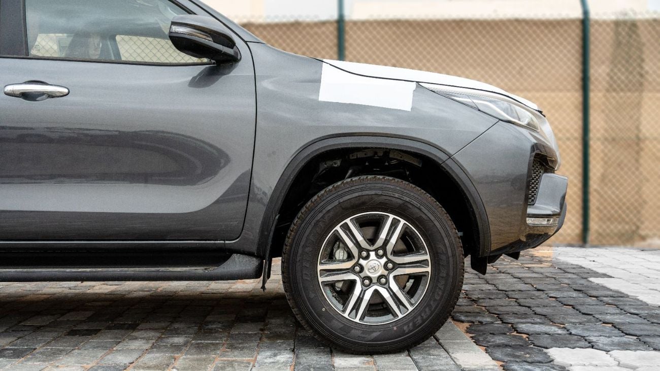 Toyota Fortuner EXR 2026 Toyota Fortuner GX 2.7L AT Petrol (Gray-Tan) 4WD