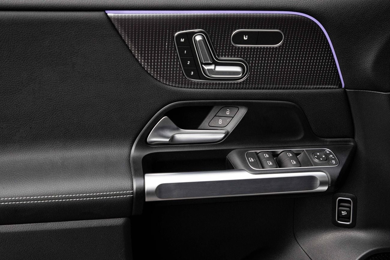 مرسيدس بنز 350 EQB 350 4MATIC | 2,742 P.M | 0% Downpayment | EQB 350 4 MATIC MERCEDES WARRANTY!