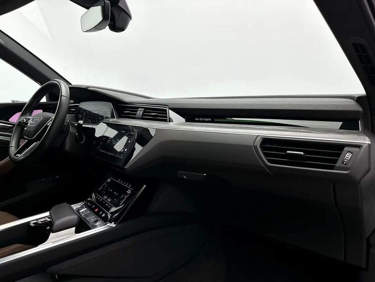 Audi etron Q8 Sportback S line 55 quat 408hp Progress (Ref# 017547)