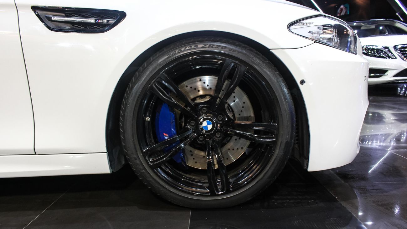 بي أم دبليو M5