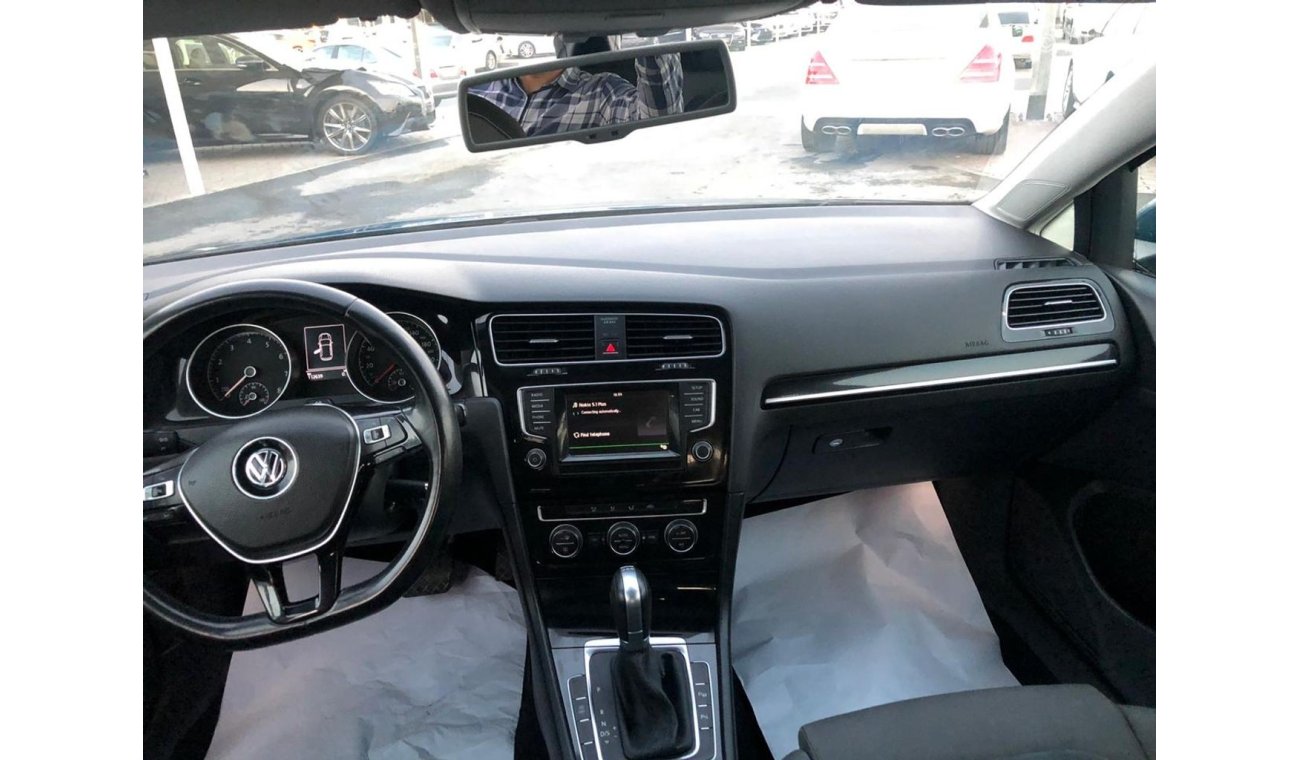 Volkswagen Golf Golf model 2016 car prefect condition cruise control excellent sound system low mileage radio Blueto