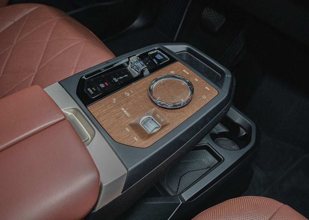 بي أم دبليو iX xDrive40