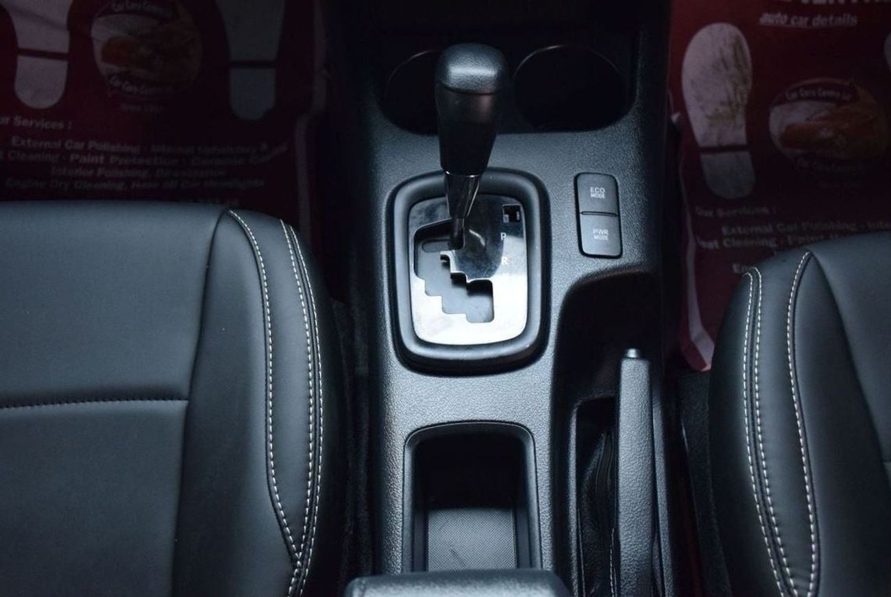 تويوتا هيلوكس 4x4 Diesel 2.8L AWD A/T (Right Hand )