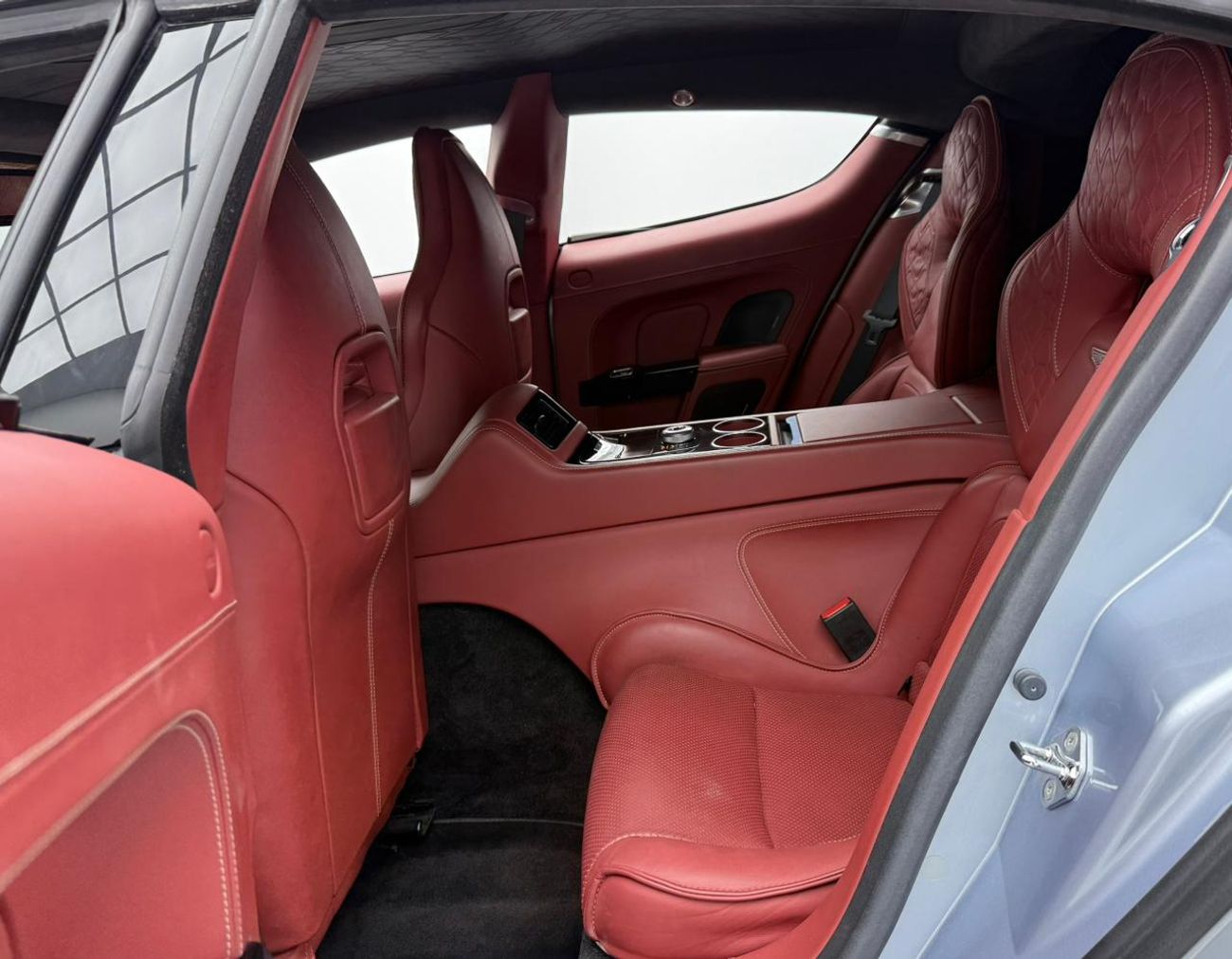 أستون مارتن رابيد Std 6.0L 2018 Aston Martin Rapide S