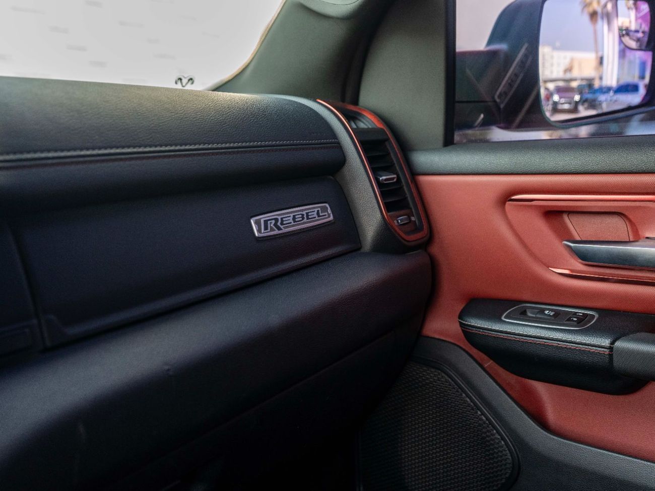 رام 1500 Rebel Crew Cab 5.7L