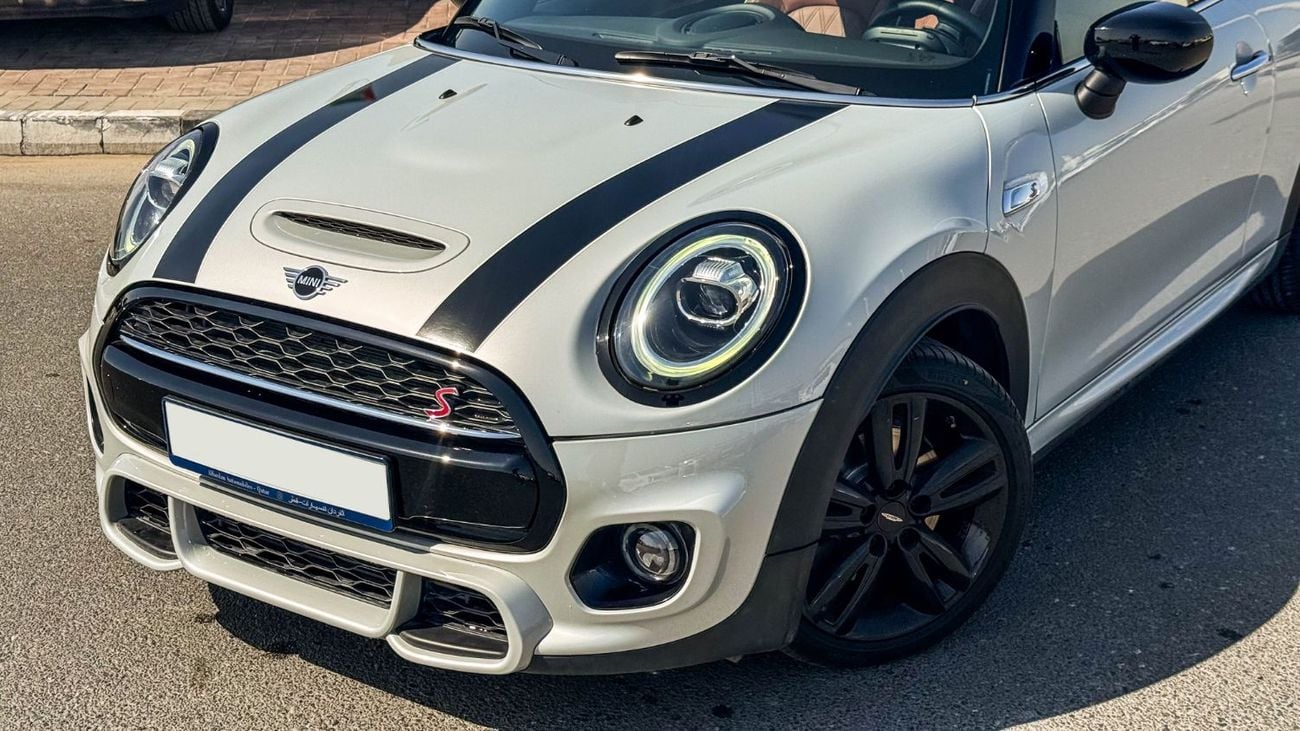 ميني كوبر إس JCW Kit 2022 Full Service History GCC Low Mileage 2.0L Turbo 4 Cylinders