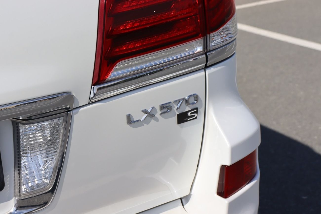 Lexus LX 570 Sport Platinum Lexus LX570s / 2015 / GCC / Only 23,000Km