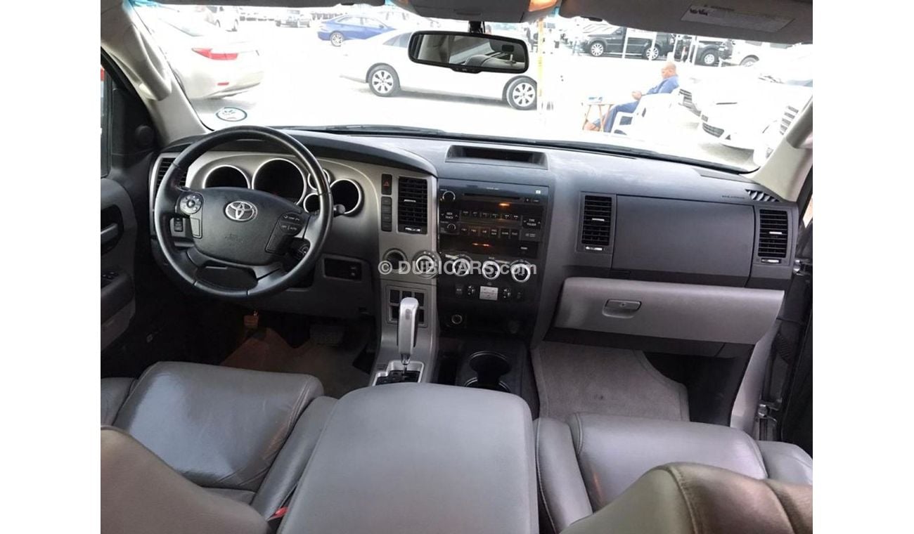 تويوتا سيكويا تويوتا سيكويا 2013 خليجي بدون حوادث ليمتد