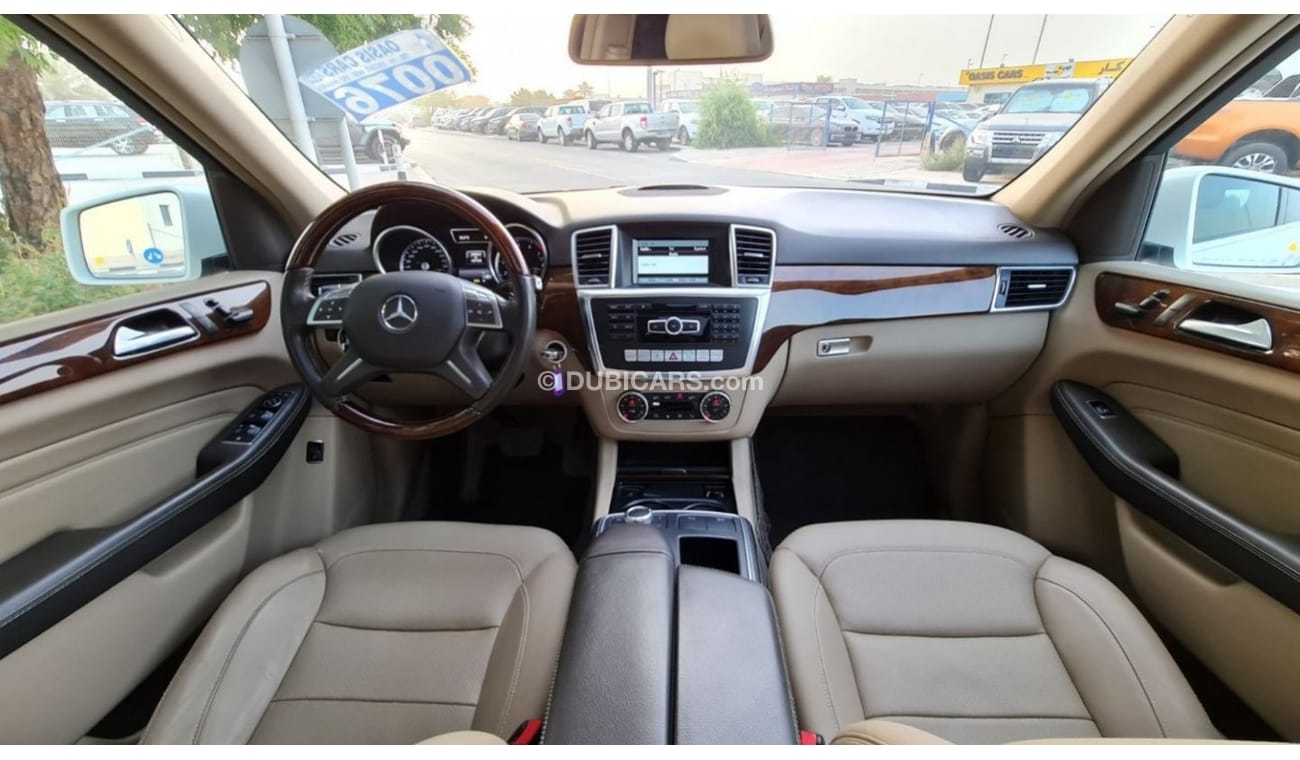 Mercedes-Benz ML 400 Std 3.5L V6 2015 GCC Perfect Condition