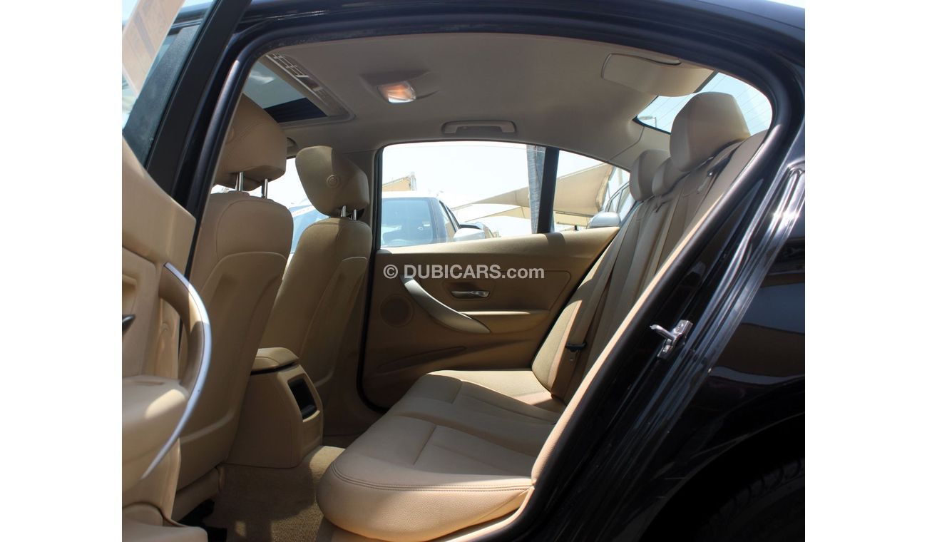 BMW 318i Exclusive ACCIDENTS FREE - GCC - FULL OPTION - ENGINE 1500 CC + TURBO  - ORIGINAL PAINT