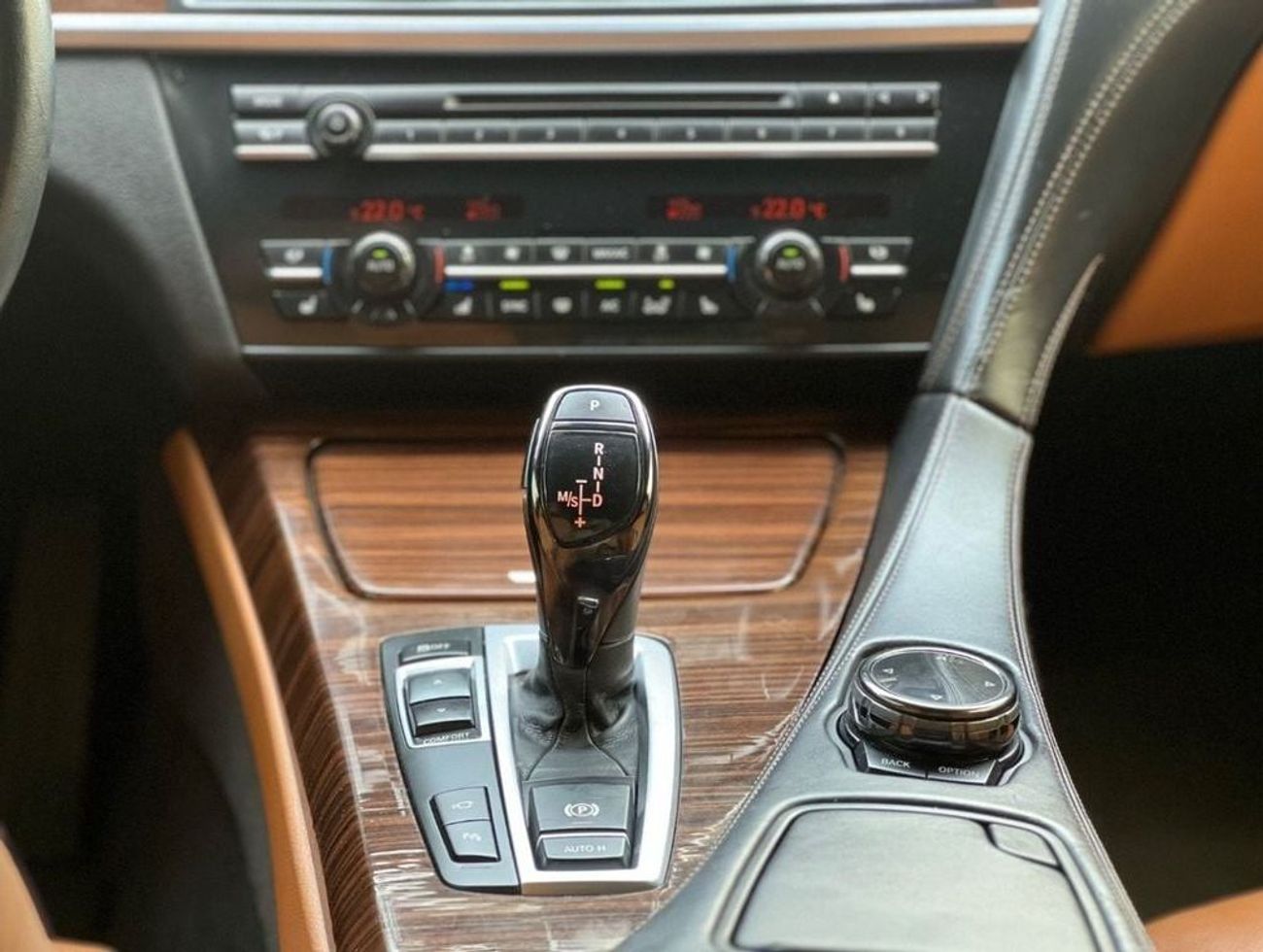 BMW 640i Std 3.0L Individual | GCC | full service history