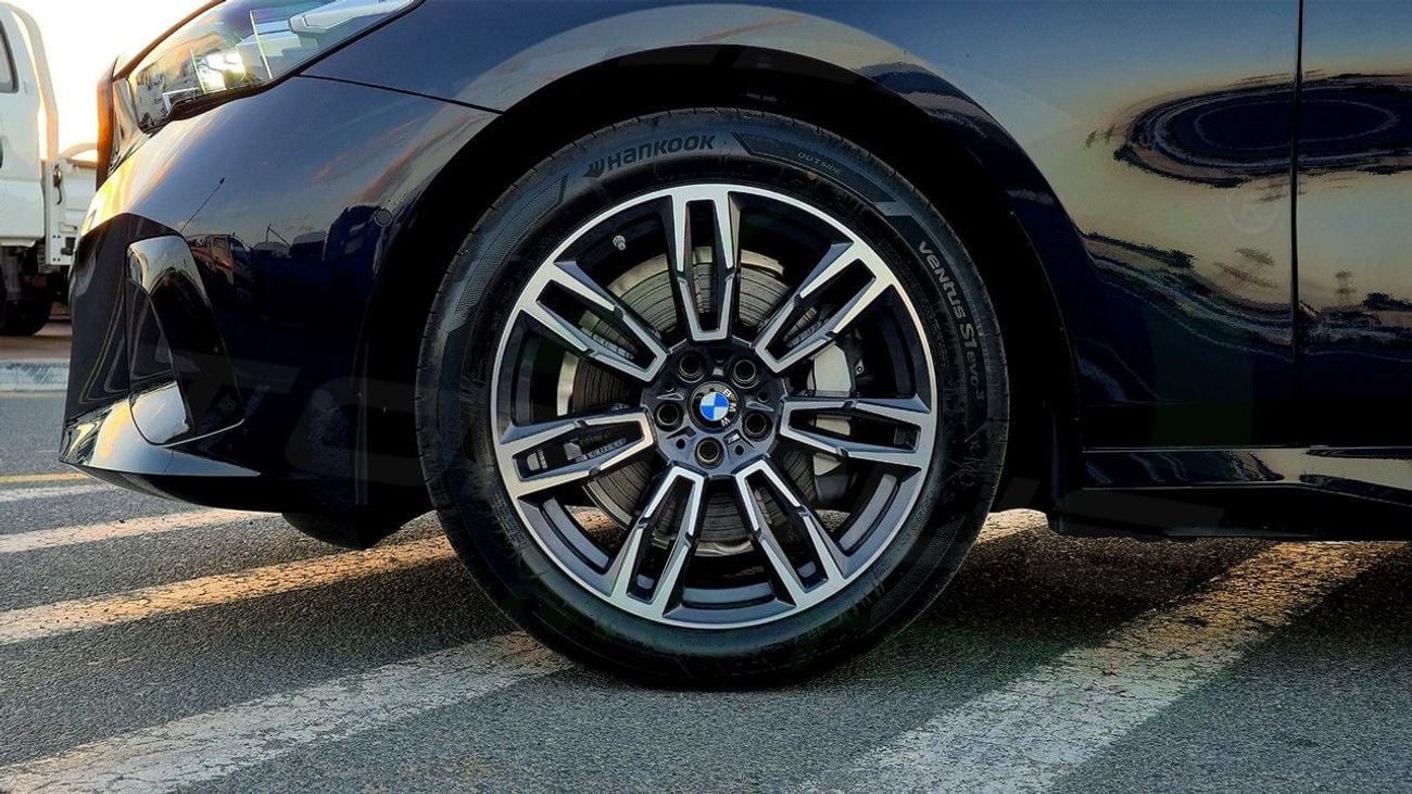 BMW 530Li ( Only For Export ) 2026 BMW 530Li M 2.0T RWD BRAND NEW