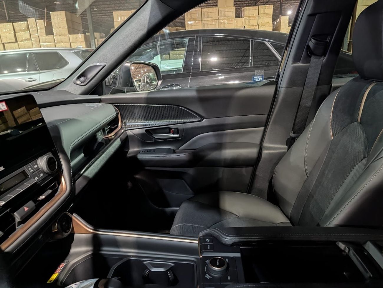 تويوتا جراند هايلاندر PLATINUM MAXX HYBRID -2.4L