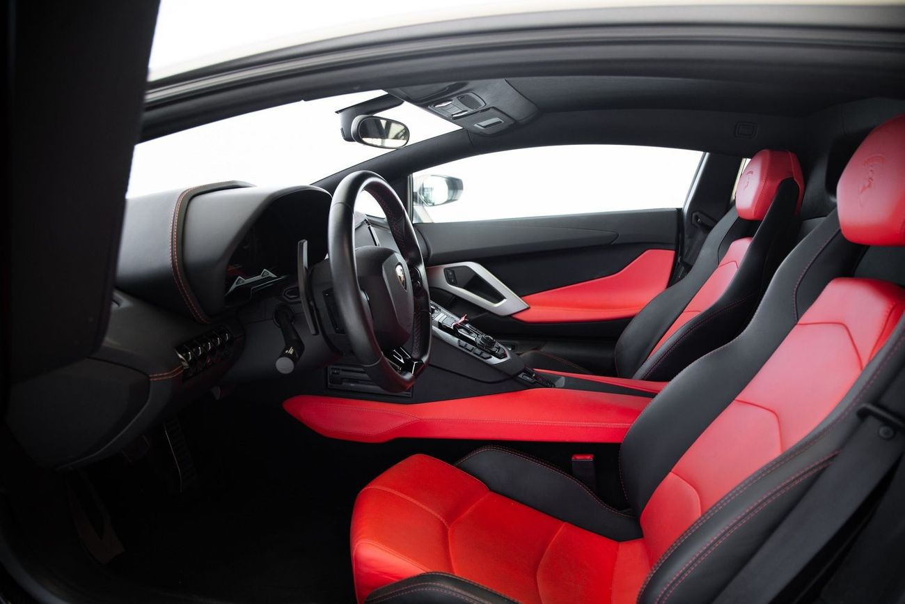 Lamborghini Aventador LP740-4 S