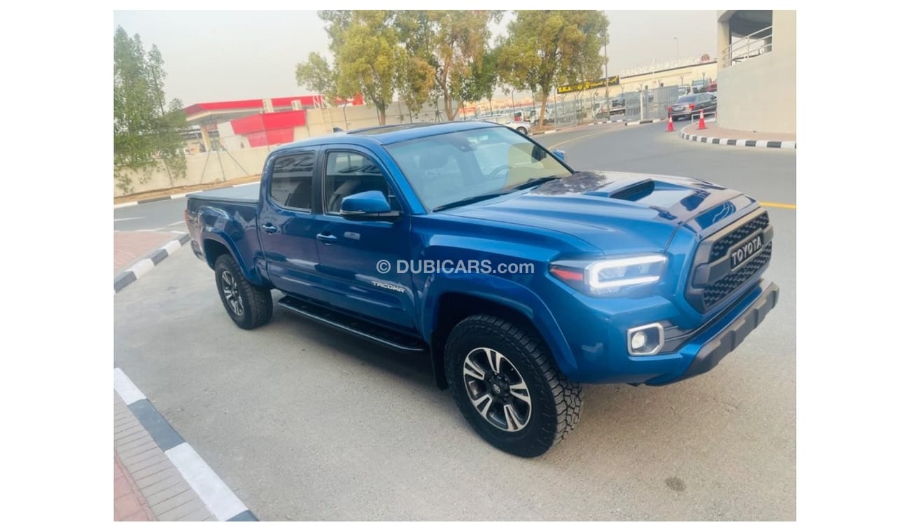 Used Toyota 4x4 push sunroof 2018 for sale in Dubai 681792