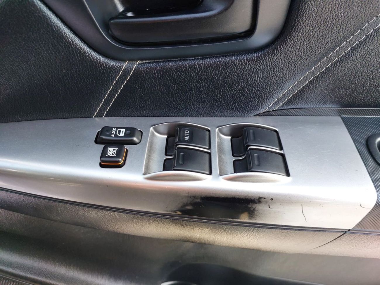 تويوتا هيلوكس TOYOTA HILUX PICKUP RHD 2014 MODEL 3.0 L DIESEL AUTOMATIC(PM35606)