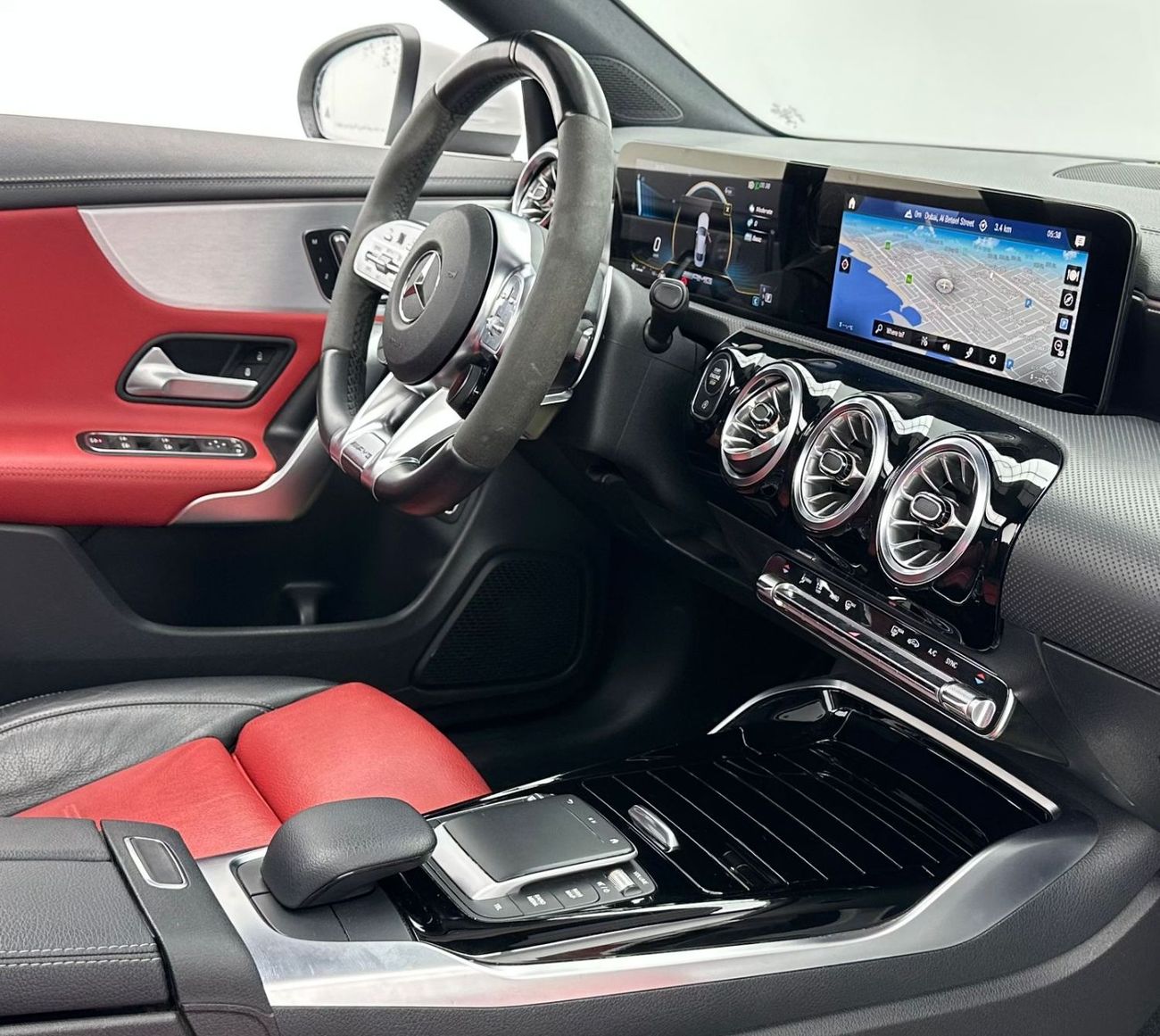 Mercedes-Benz CLA 35 AMG 2022 Mercedes-Benz CLA 35 AMG 4Matic, 03/2027 Mercedes Warranty, Mercedes Full Service History, GCC