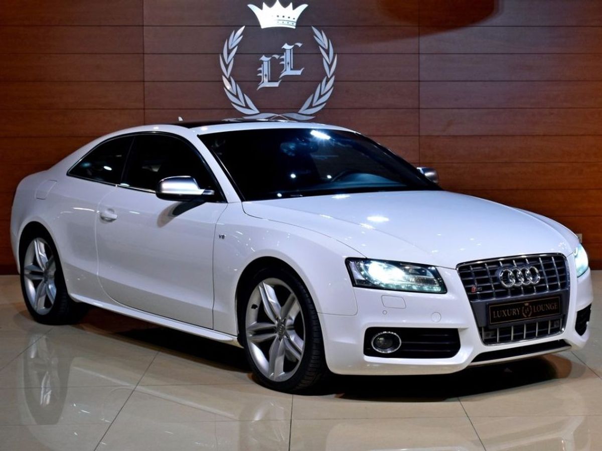 Audi S5 V8 quattro for sale AED 86,000. White, 2011