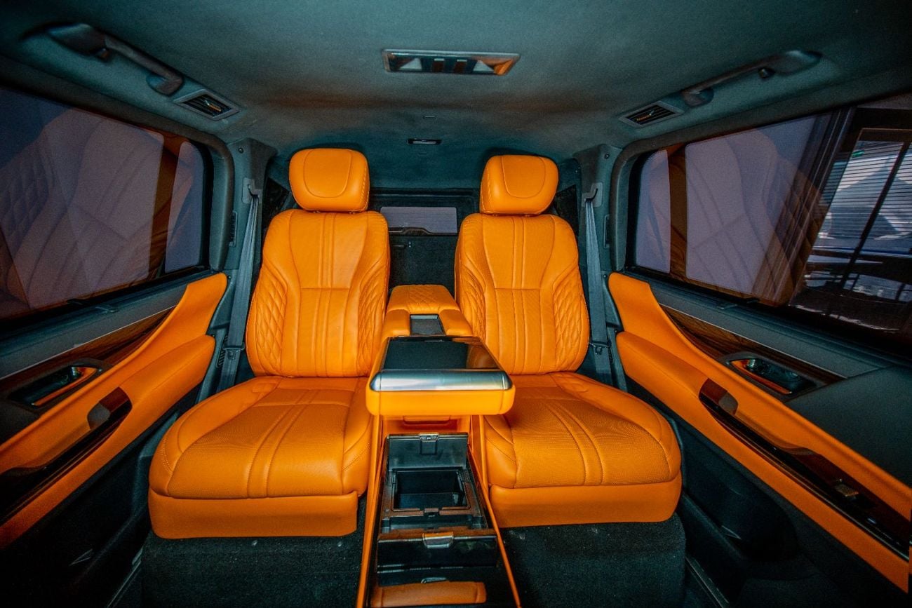 Lexus LX600