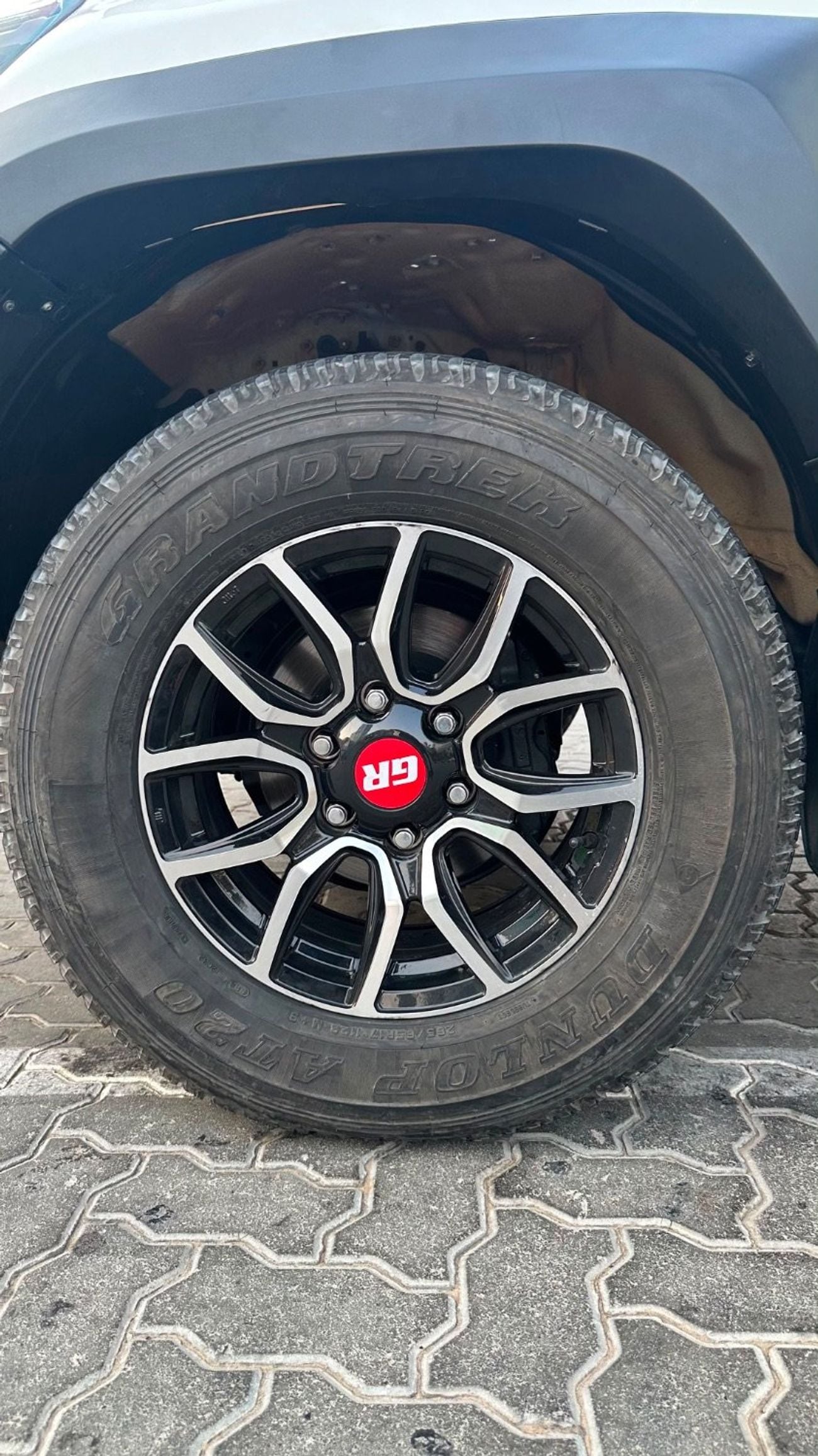 تويوتا هيلوكس SR With Upgrade GR Sport shape