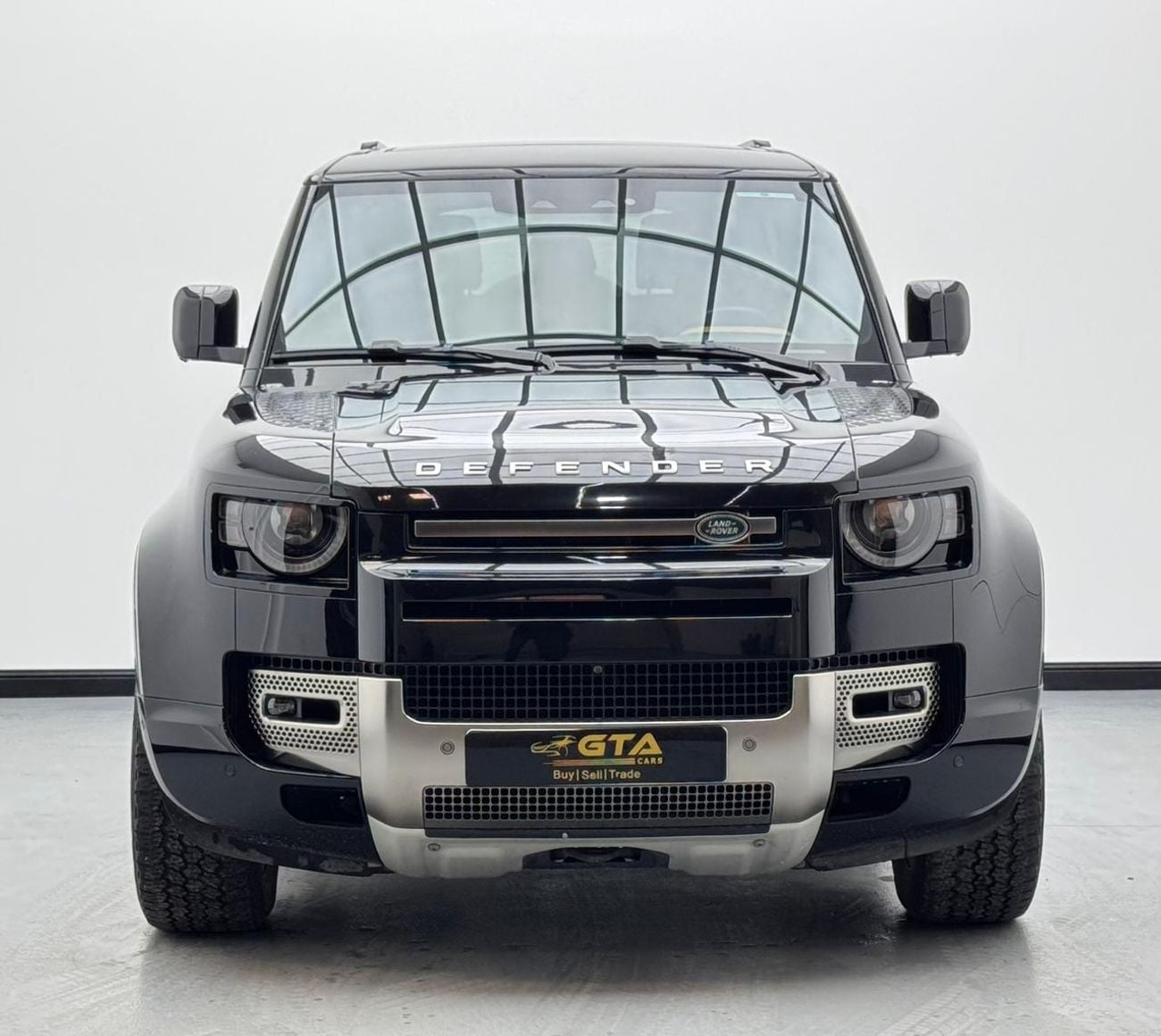 Land Rover Defender 2022 Land Rover Defender 90 X P400, 2027 Land Rover Warranty, Land Rover Service History, GCC