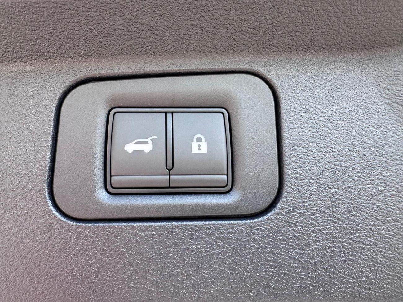 Nissan Patrol NISSAN PATROL LE TITANIUM PLUS 2026 Blue / Burgundy